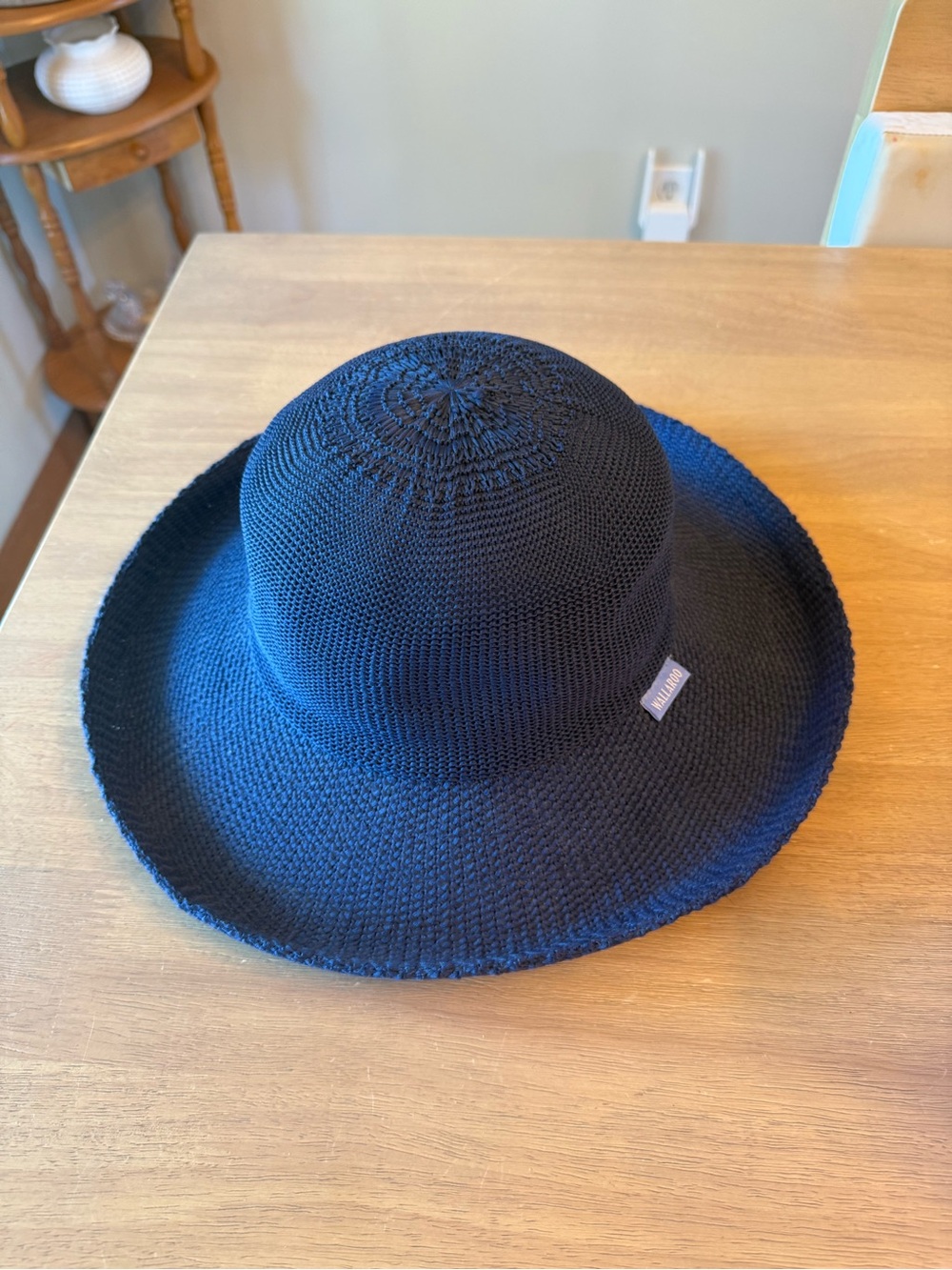Navy blue wallaroo brimmed sun hat